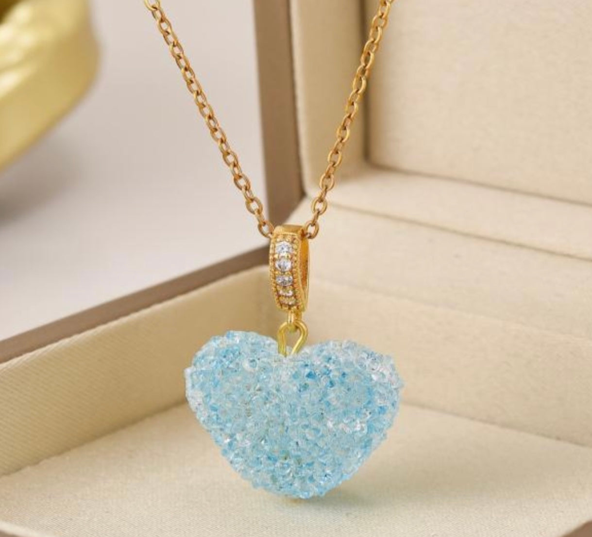 Fizzy heart pendant