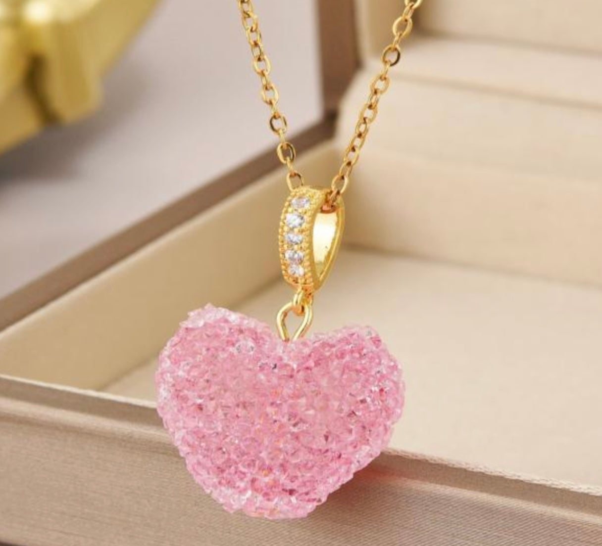 Fizzy heart pendant